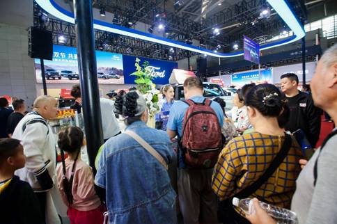 福特双车重磅登陆新疆十一国际车展，引燃消费市场新需求